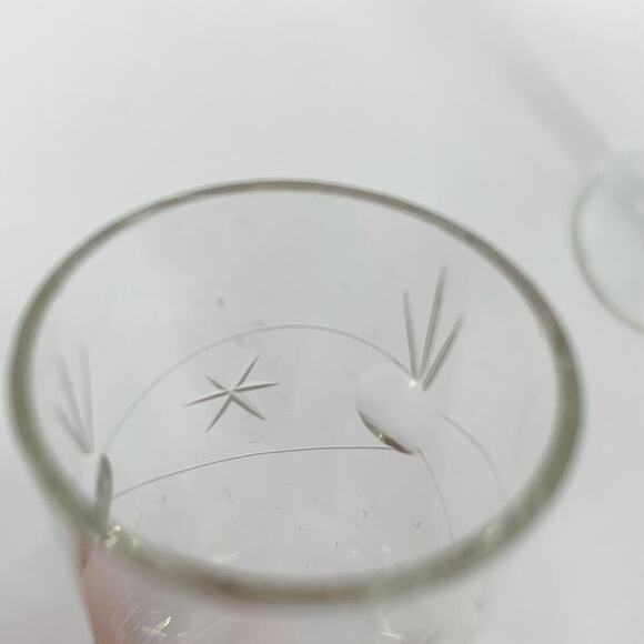 VTG MCM Set of 2 Apertif/Sherry/Port/Shot Glasses Starburst Etched Glass Retro - Picture 3 of 9